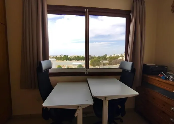 Othello With Pool, Balcony, Rooftop Hot Tub & 800 M Walk To Sandy Apartmán Paphos