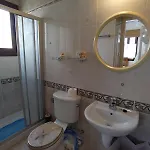 Apartment Othello With Pool, Balcony, Rooftop Hot Tub & 800 M Walk To Sandy Paphos
