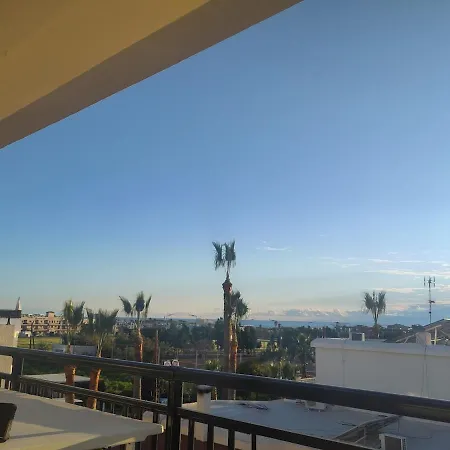 Othello With Pool, Balcony, Rooftop & 800 M To Sandy On Foot * Pafos