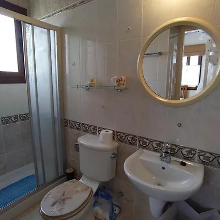 Apartmán Othello With Pool, Balcony, Rooftop Hot Tub & 800 M Walk To Sandy Paphos