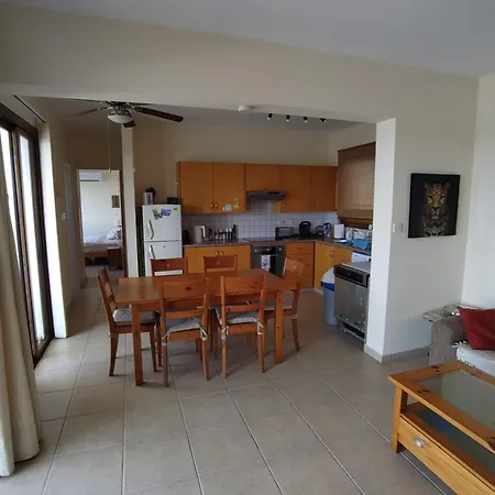 Othello With Pool, Balcony, Rooftop & 800 M To Sandy On Foot * Paphos