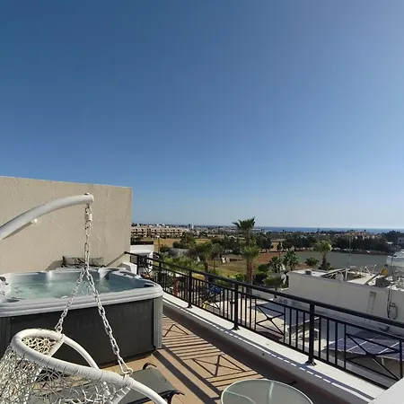 Othello With Pool, Balcony, Rooftop Hot Tub & 800 M Walk To Sandy *