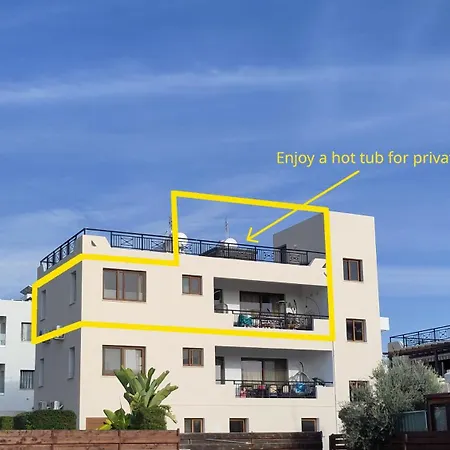 公寓 Othello With Pool, Balcony, Rooftop Hot Tub & 800 M Walk To Sandy Paphos